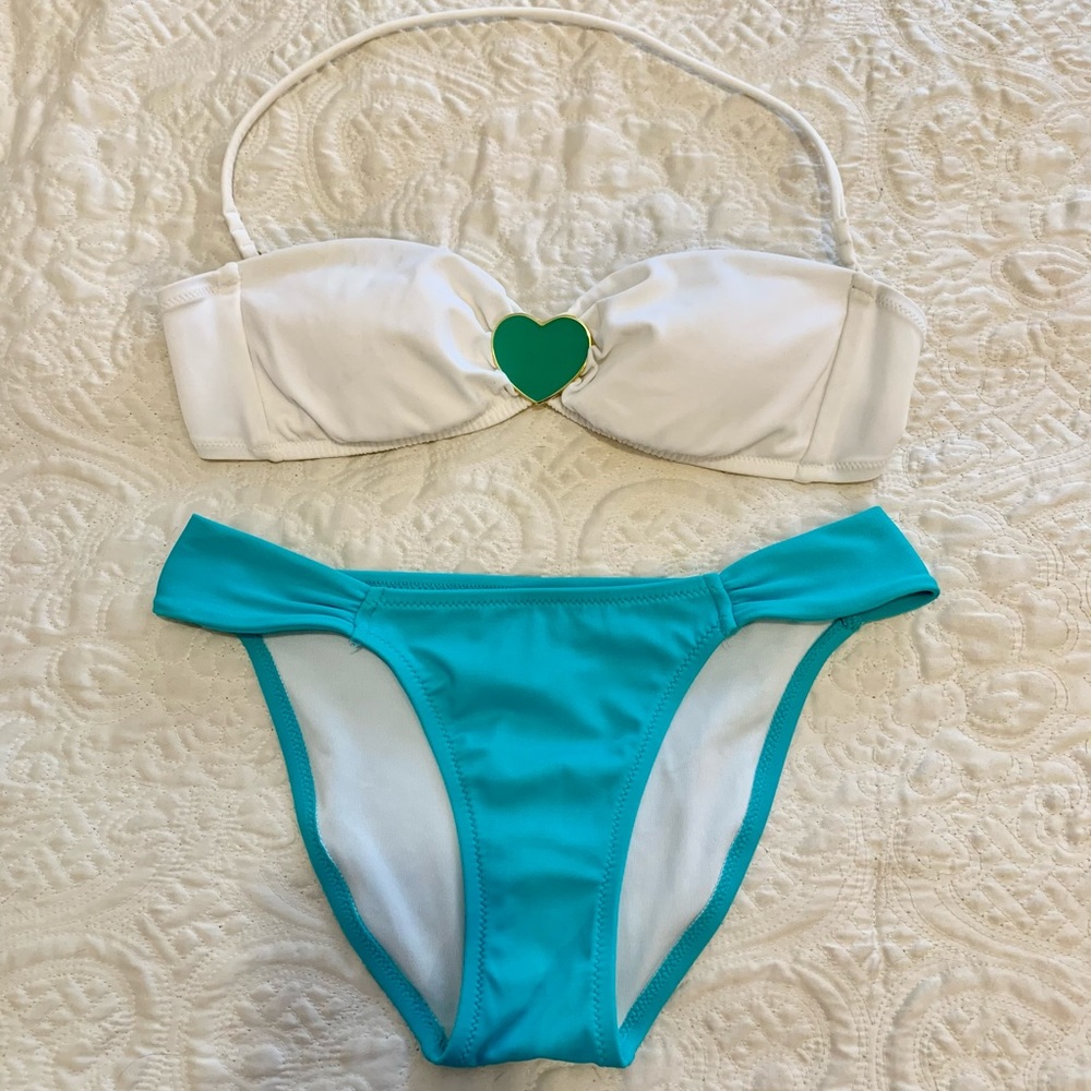 Victoria’s Secret bikini